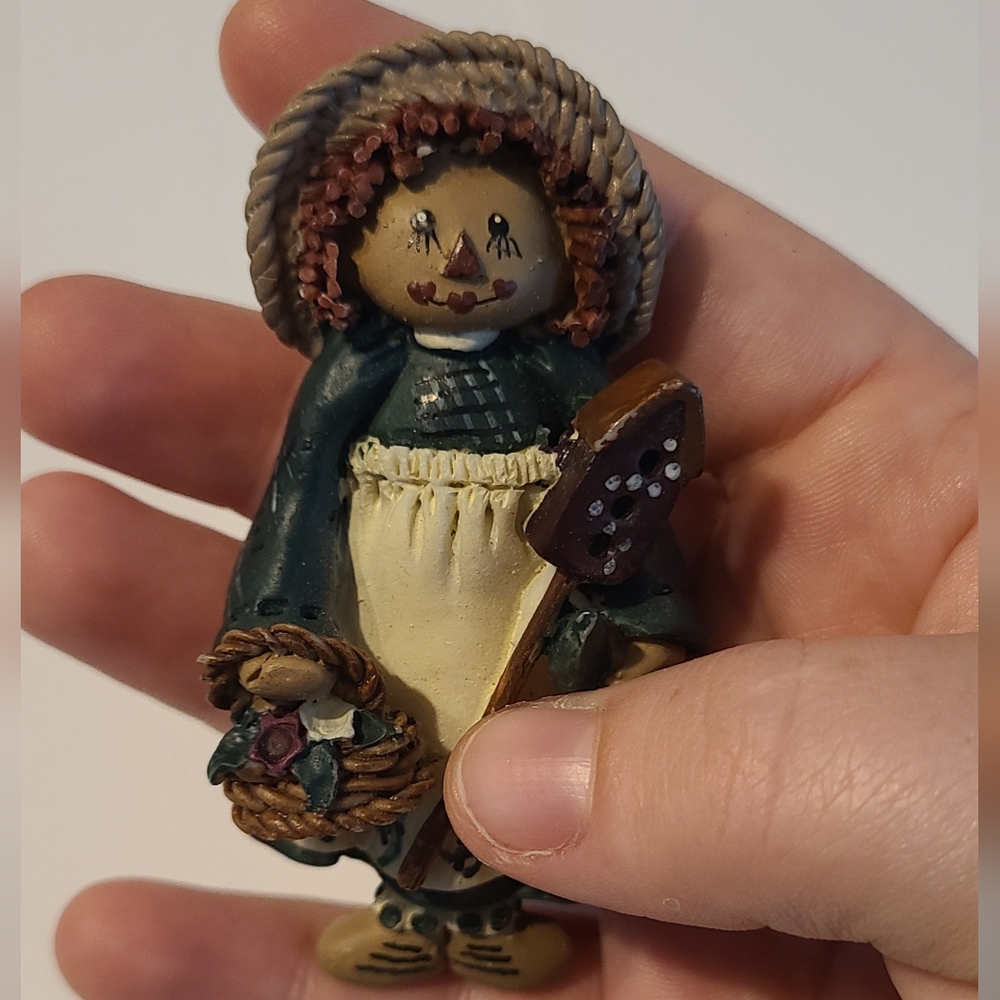 Doll Raggedy Ann Pin - Picture 2 of 3